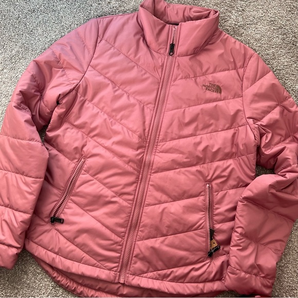 The North Face Jackets & Blazers - The north face light weight puffer jacket